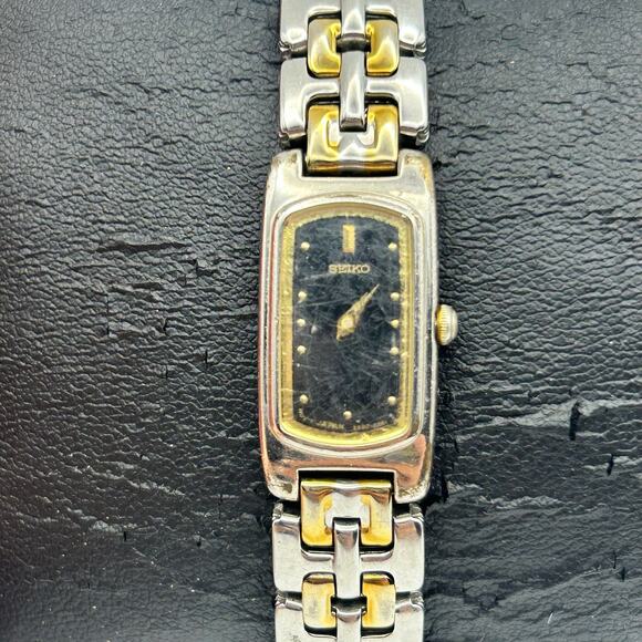 Vintage Seiko Ladies Tank Watch Two-tone Black Dial Working New Battery